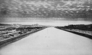 The Chicago Sanitary and Ship Canal looks tranquil in this 1904 photograph taken at Willow Springs, but the waterway was carrying a dangerous load of poisons and other pollutants that virtually eliminated all fish and other aquatic residents of the upper Illinois River.