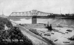 Sanitary and Ship Canal under construction. Photo by F.E. Compton Co., published 1914.