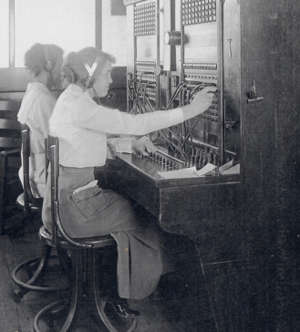 1911 Oswego Phone switchboard