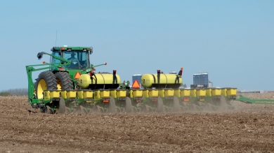 2017 planting corn in Illinois