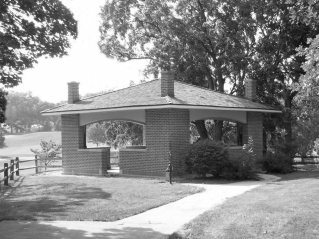 1924 Lincoln Highway shelter